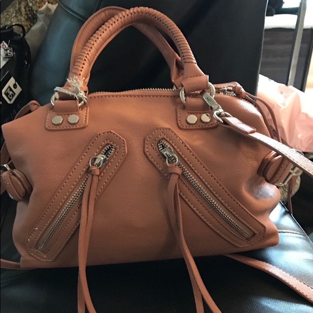Pink mauve faux leather zipper purse